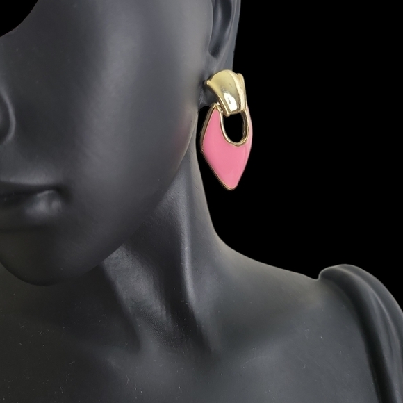 Vintage 80s Pink Enamel Goldtone Setting Door Knocker Earrings - Picture 2 of 7